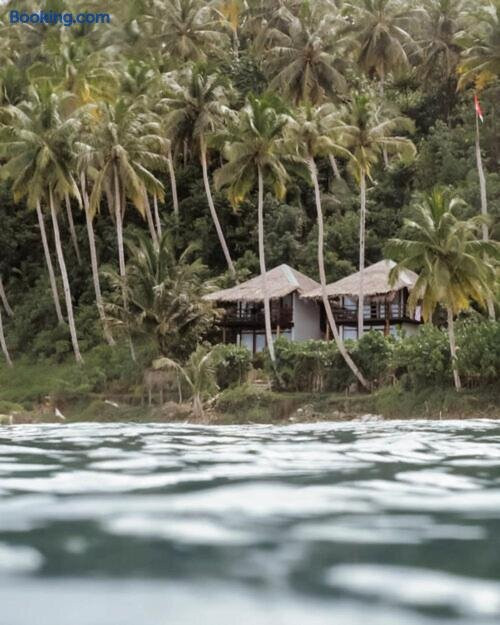 Kaini Mentawai - Surf Resort
