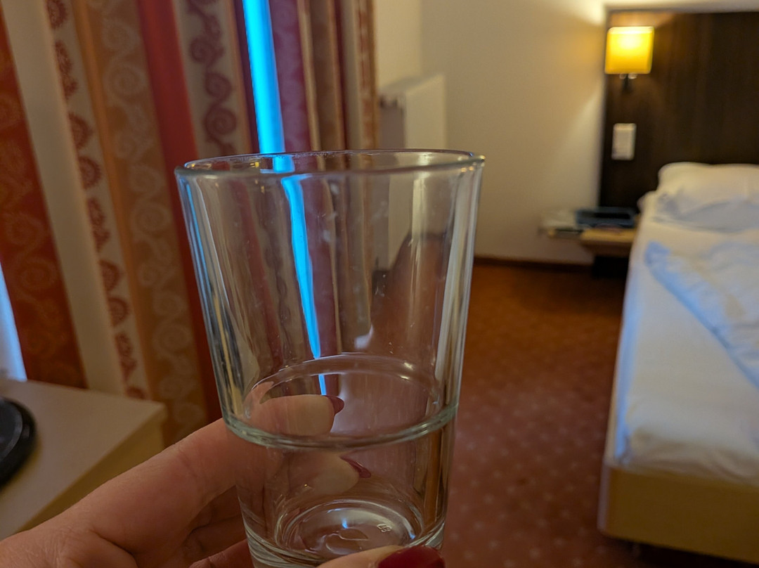 丰富汉斯酒店主图