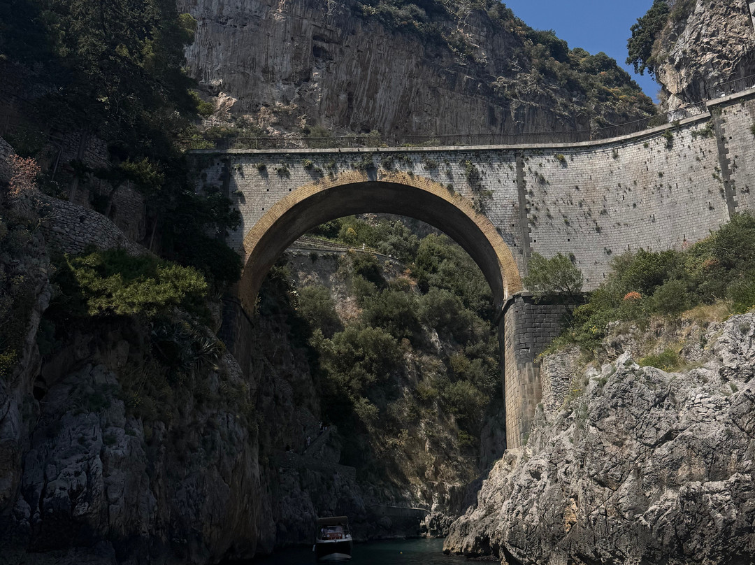Ascanio Charter Boat Ischia-Lacco Ameno必去景点