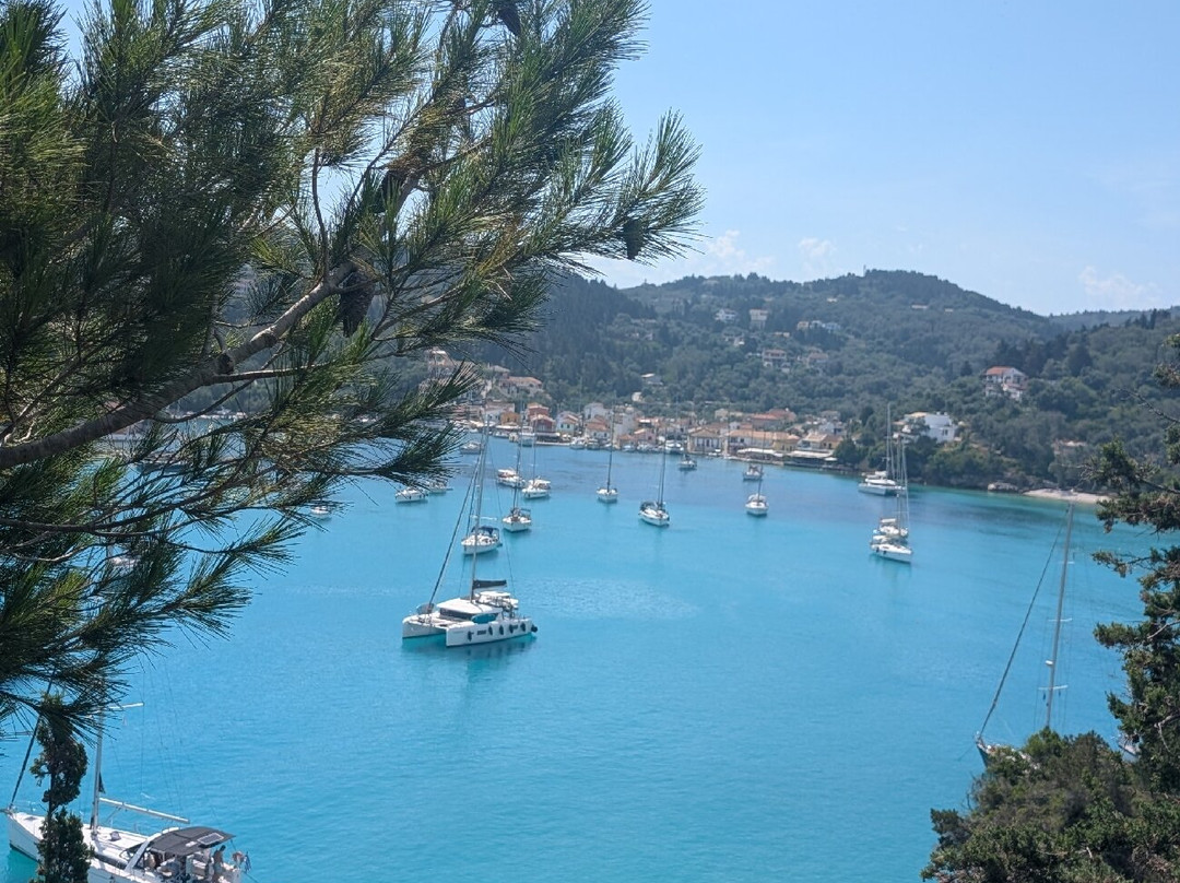 Fasoulias Boat Rent-Lakka必去景点