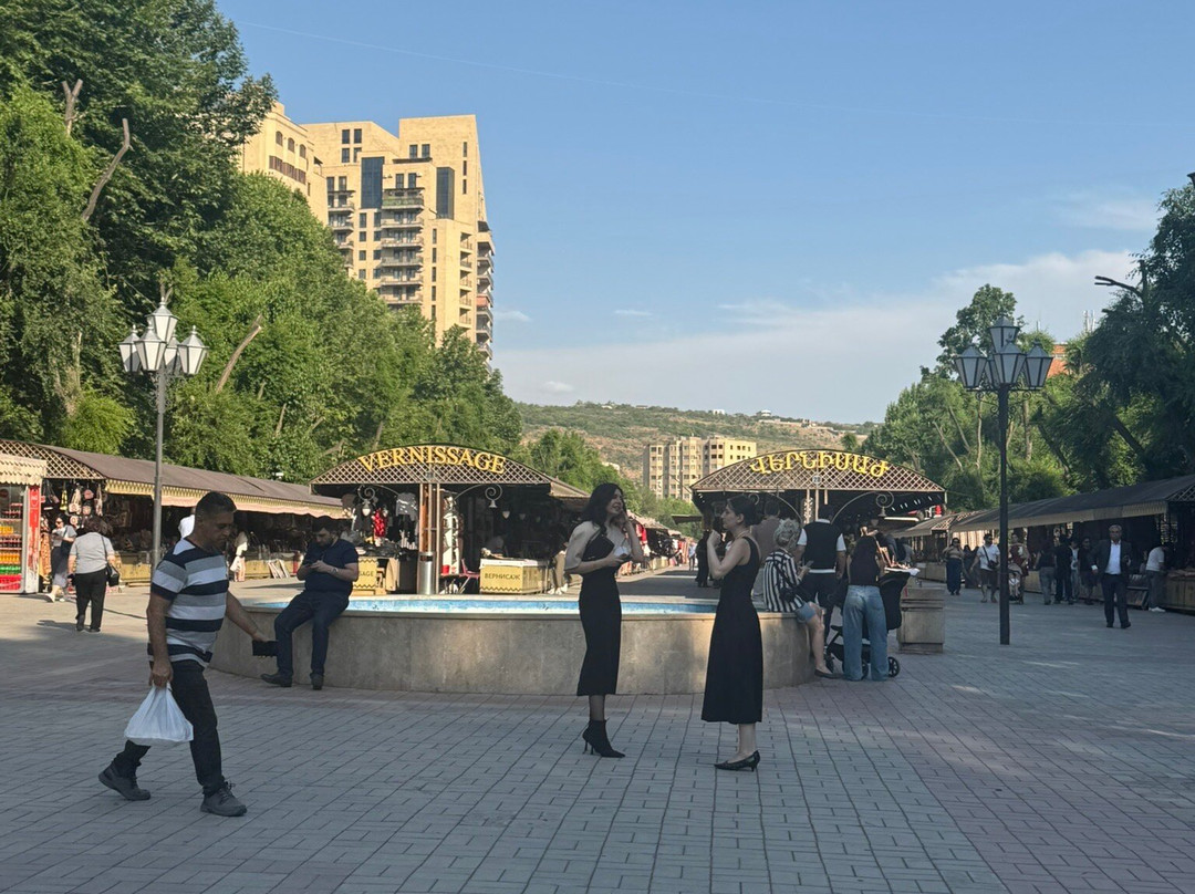Vernissage Market-埃里温必去景点