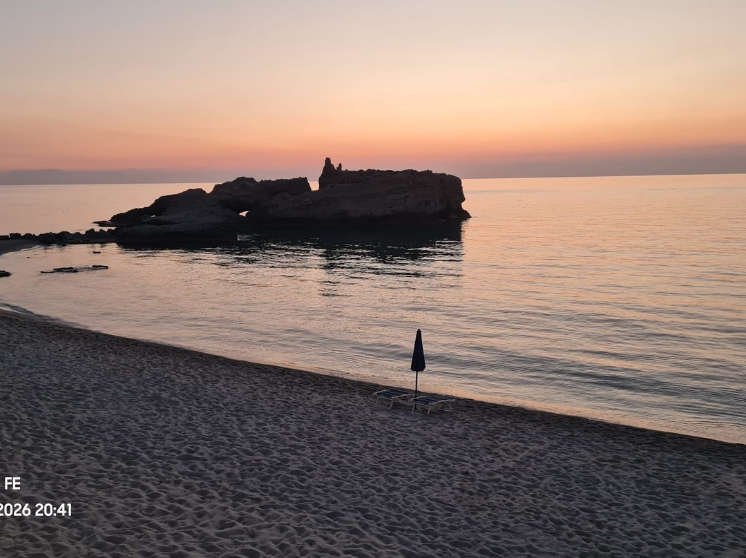 Spiaggia Di Riaci-Santa Domenica必去景点