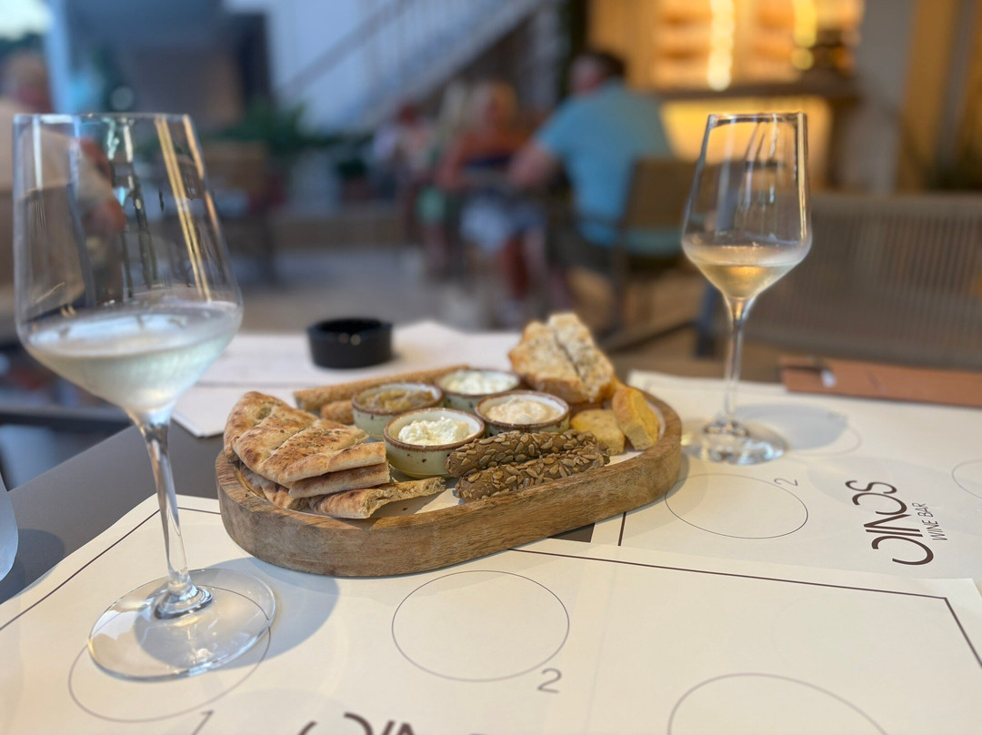Oinos Wine Bar