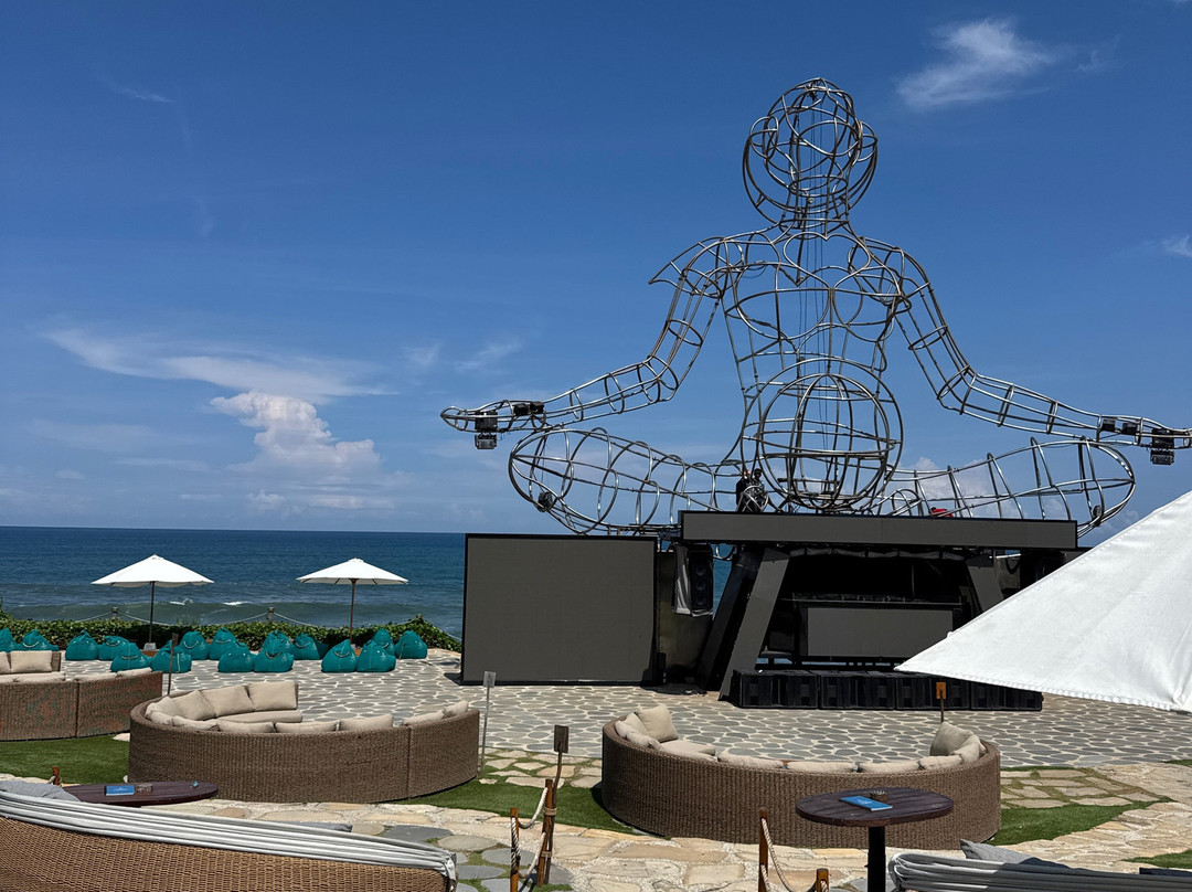 Luna Beach Club-Belalang必去景点