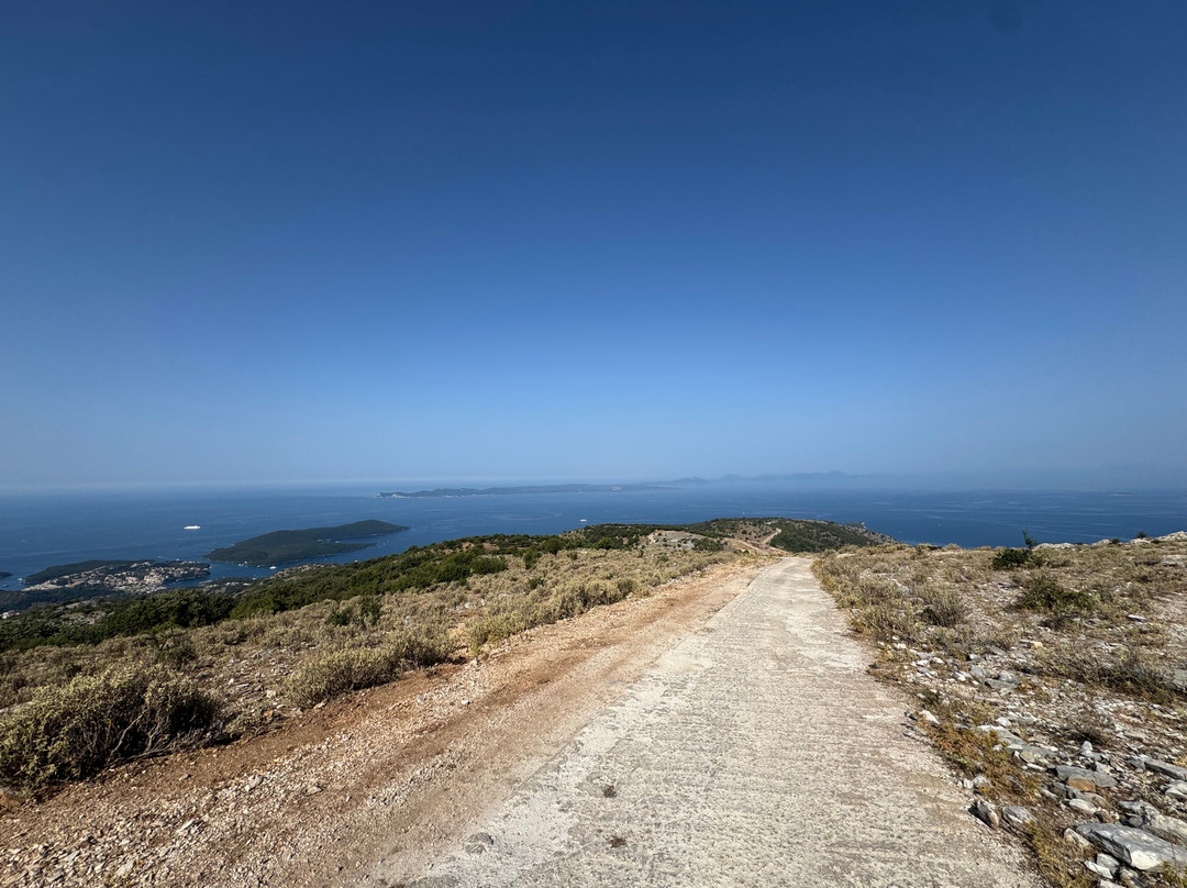 Compass Outdoor Adventures-塞沃塔必去景点