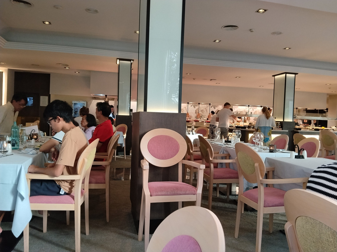 格鲁波特尔公园自然水疗酒店主图
