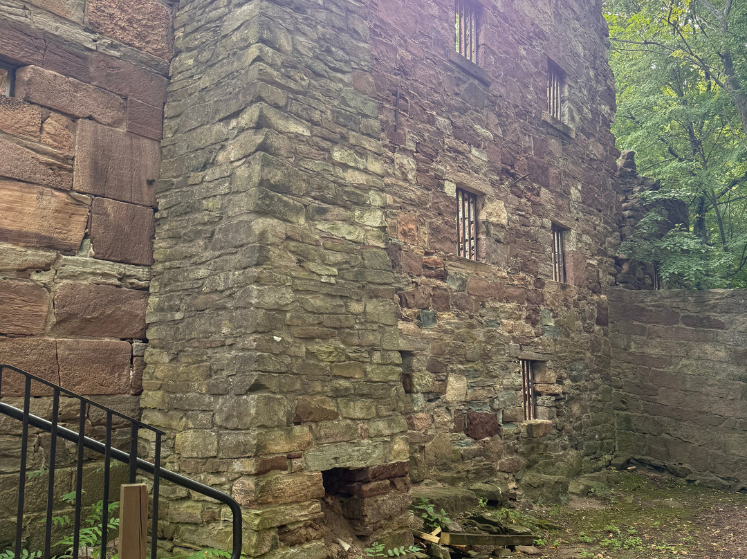 Old New Gate Prison & Copper Mine-East Granby必去景点