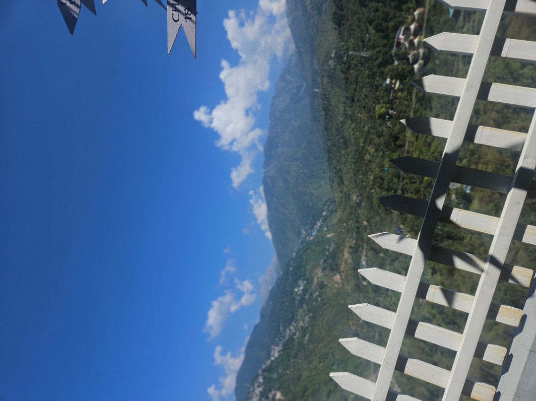 胡斯塔高山度假酒店主图