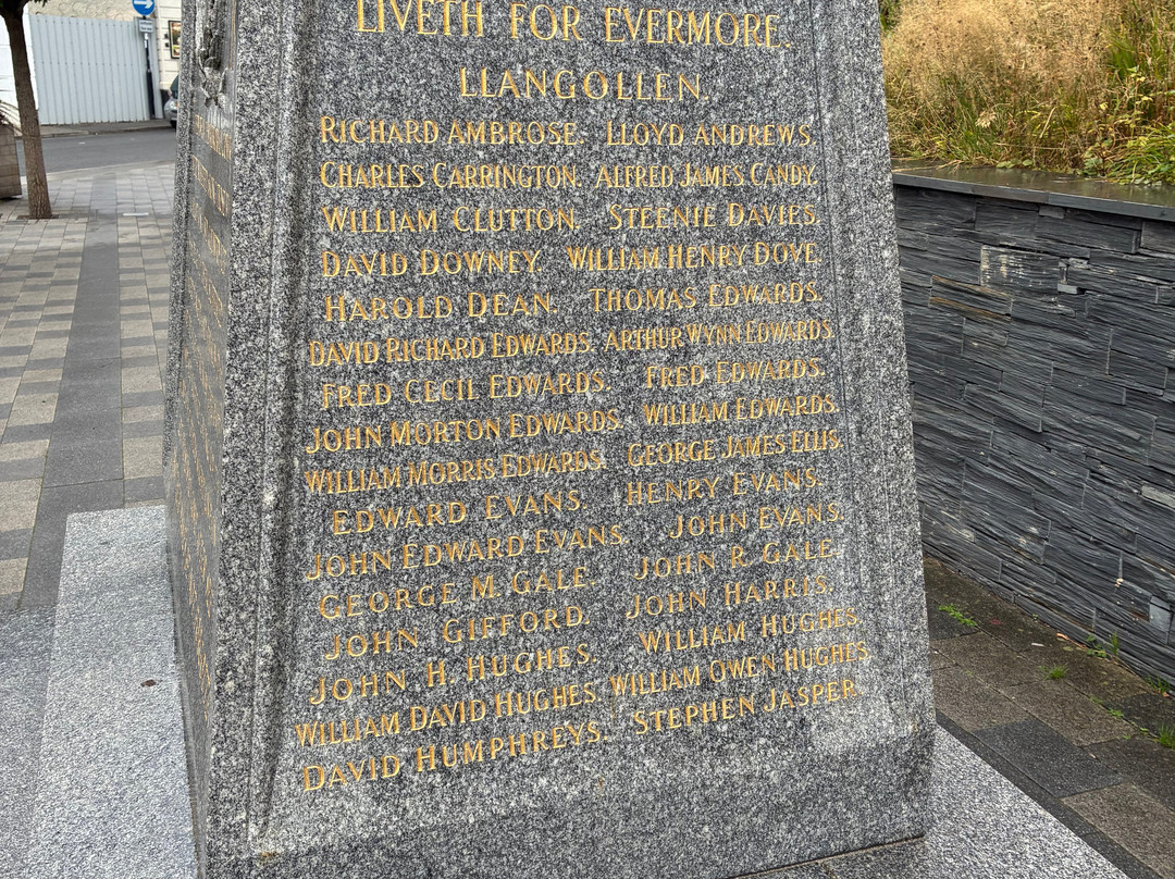 Llangollen War Memorial-兰戈伦必去景点