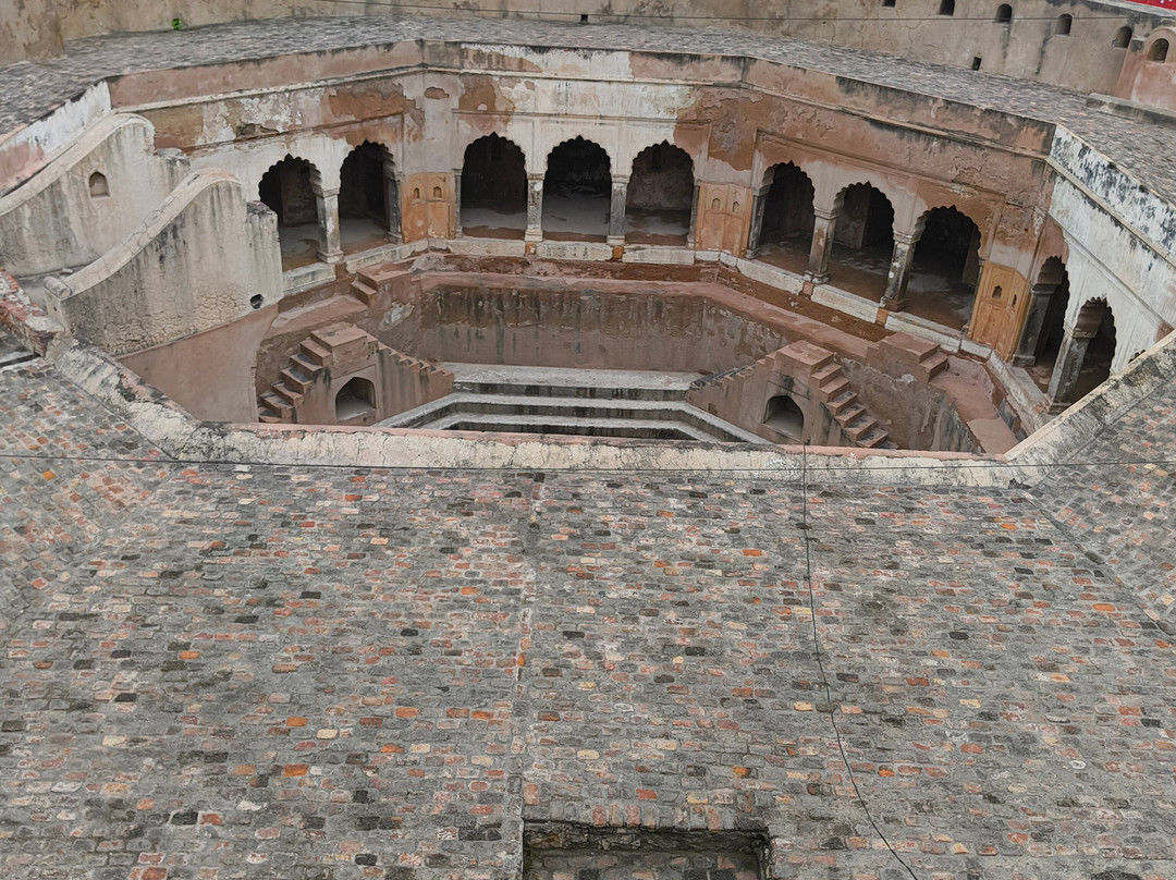 Baoli Ghaus Ali Shah-Farukh Nagar必去景点