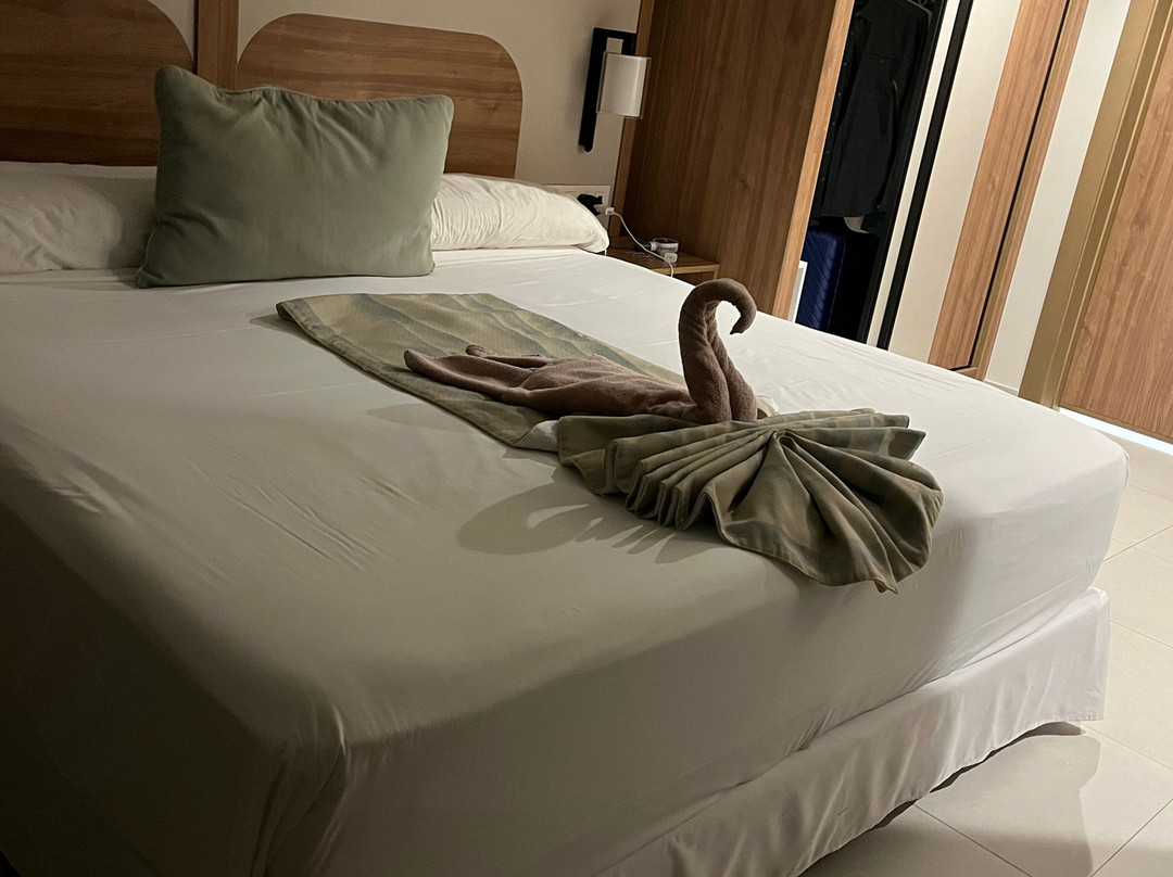 尼哥瑞尔全包悦宜湾酒店主图
