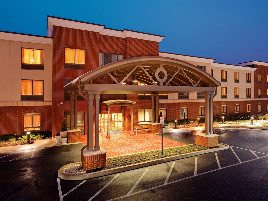 Holiday Inn Express & Suites Bethlehem Arpt-Allentown Area by IHG