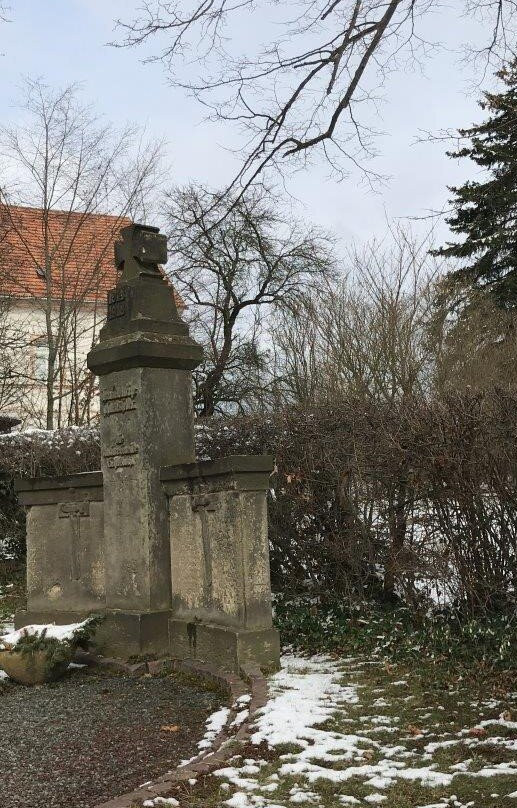 Gedenkstätte für die Opfer rechtsextremer Gewalt-Rossau必去景点
