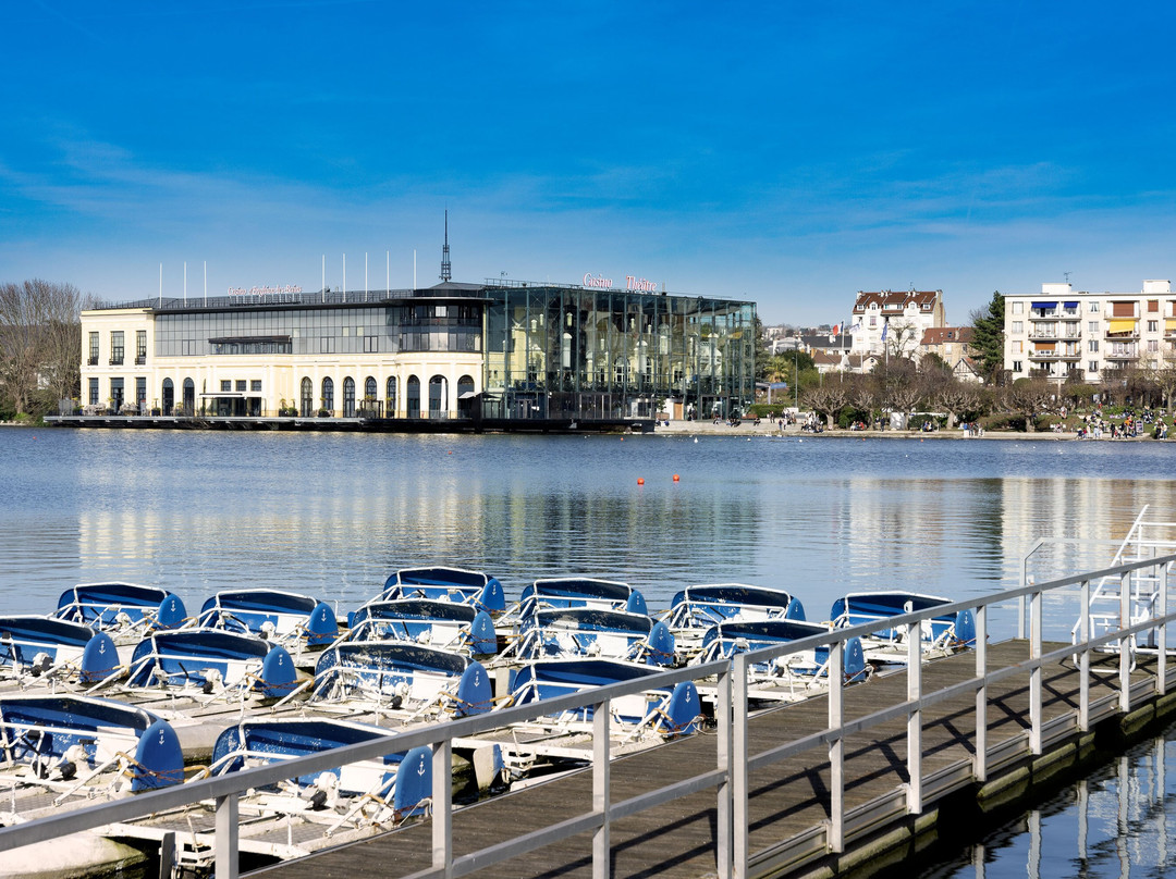 LAC D'ENGHIEN-LES-BAINS-昂吉安莱班必去景点