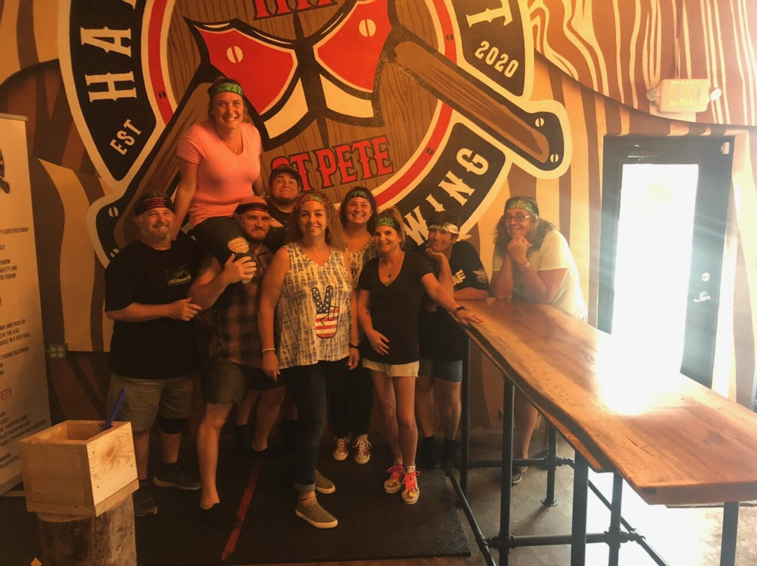 Hatchet Hangout - Axe Throwing St Pete-圣彼德斯堡必去景点