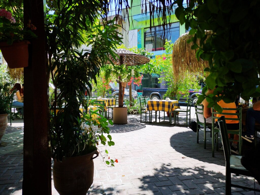 Cafes - Tsipouro The Two Friends