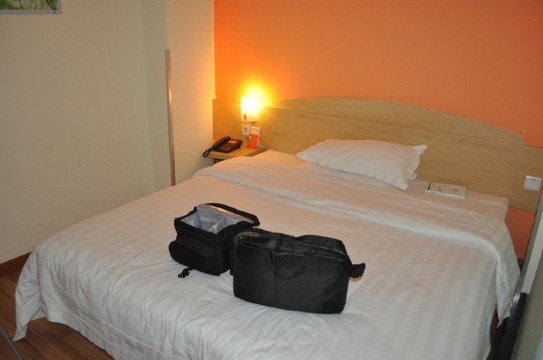 7天酒店(武汉大学广埠屯地铁站店)-客卧