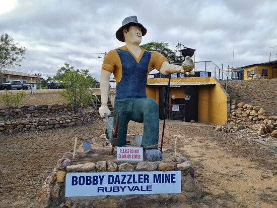 Bobby Dazzler Sapphire Mine Tours-Rubyvale必去景点