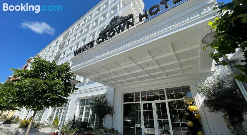 White Crown Hotel主图