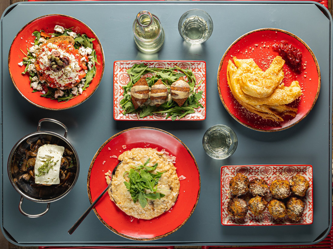 Karminio - All day Eatery