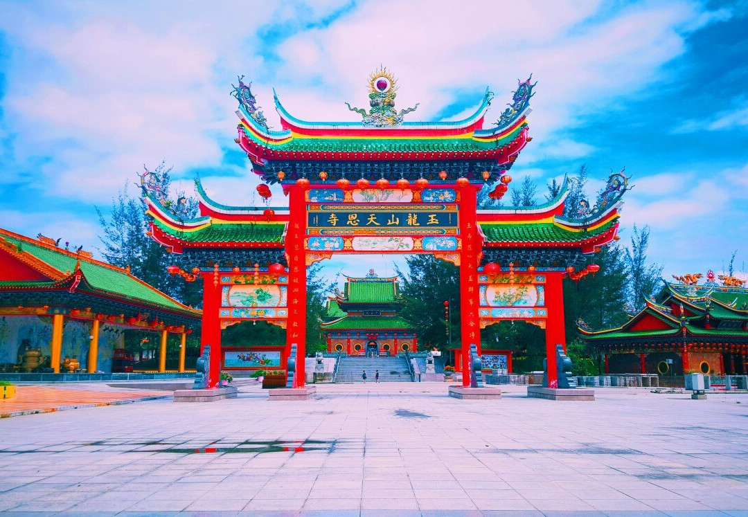 诗巫旅游景点-Jade Dragon Temple
