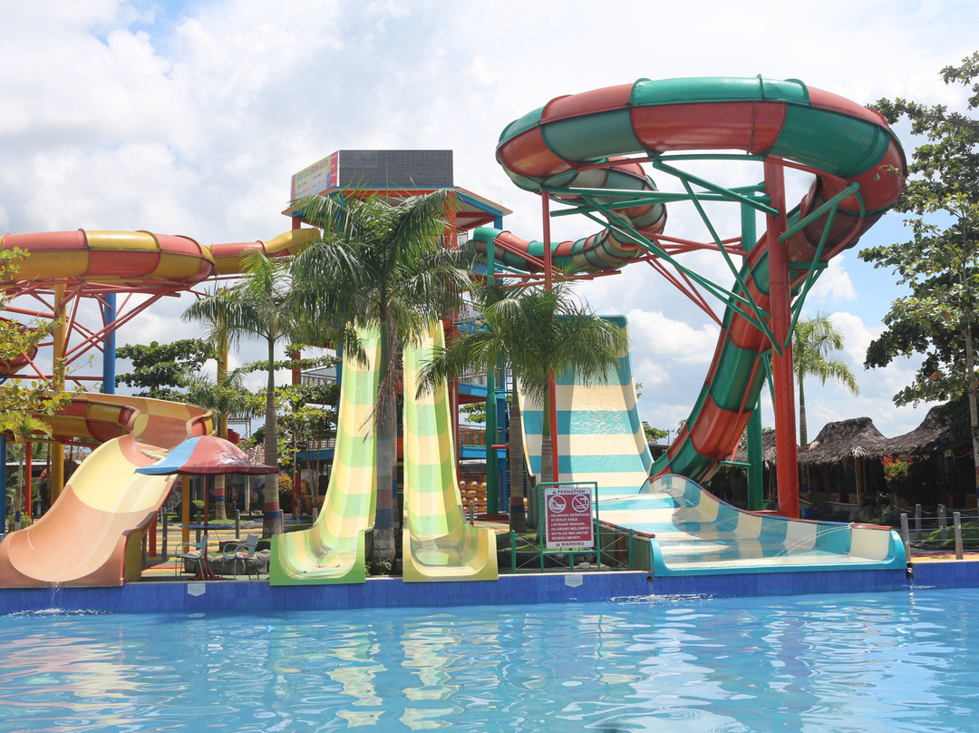 Waterboom Pesona Modern