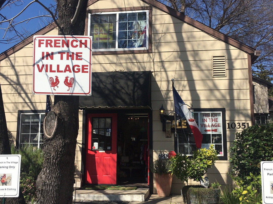 French in the Village景点图片