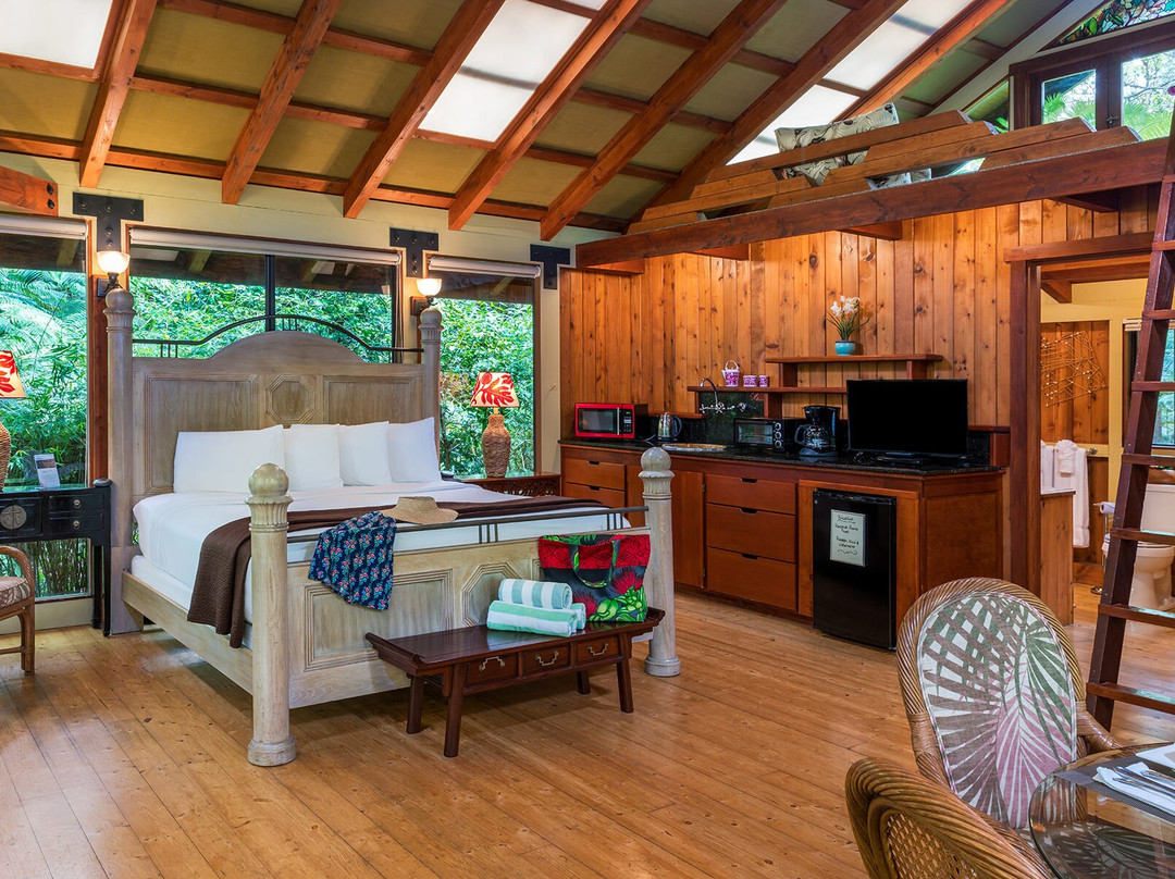 火山村庄饭店主图