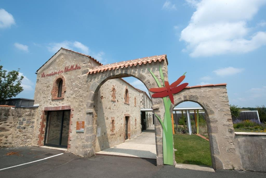 Maison des Libellules-Chaille-sous-les-Ormeaux必去景点