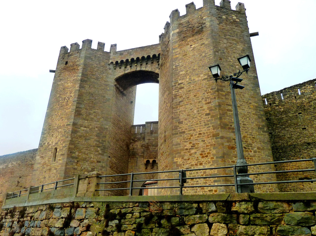 Puerta De La Nevera景点图片