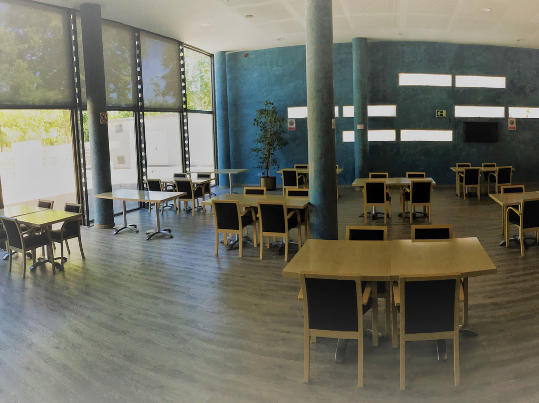 莫林斯德雷快捷假日酒店主图