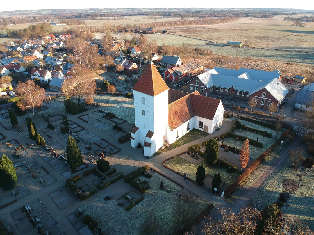 Hällestads Kyrka-Torna Hallestad必去景点