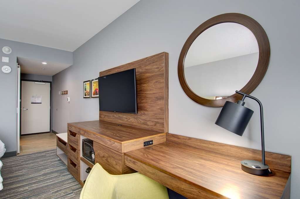 Hampton Inn & Suites Portland West主图