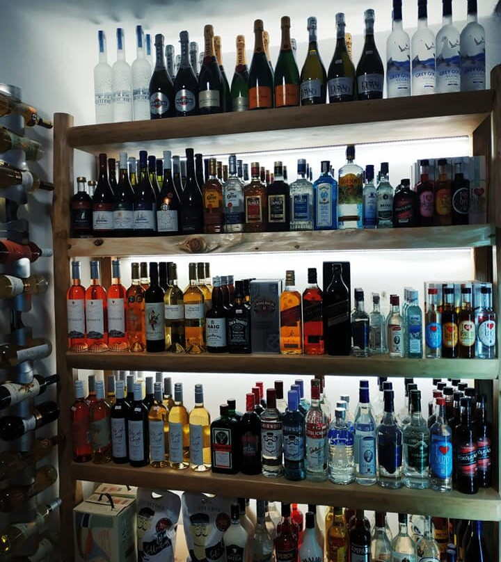 Nikiforos Creta Market-Tourlos必去景点