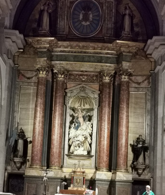 Iglesia de Santiago A Nova-卢戈省必去景点