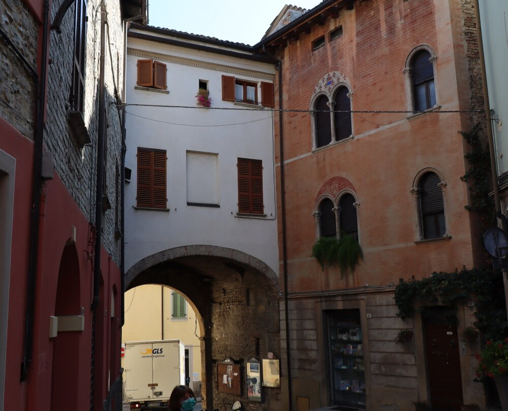 Porta di Monteguzzo景点图片