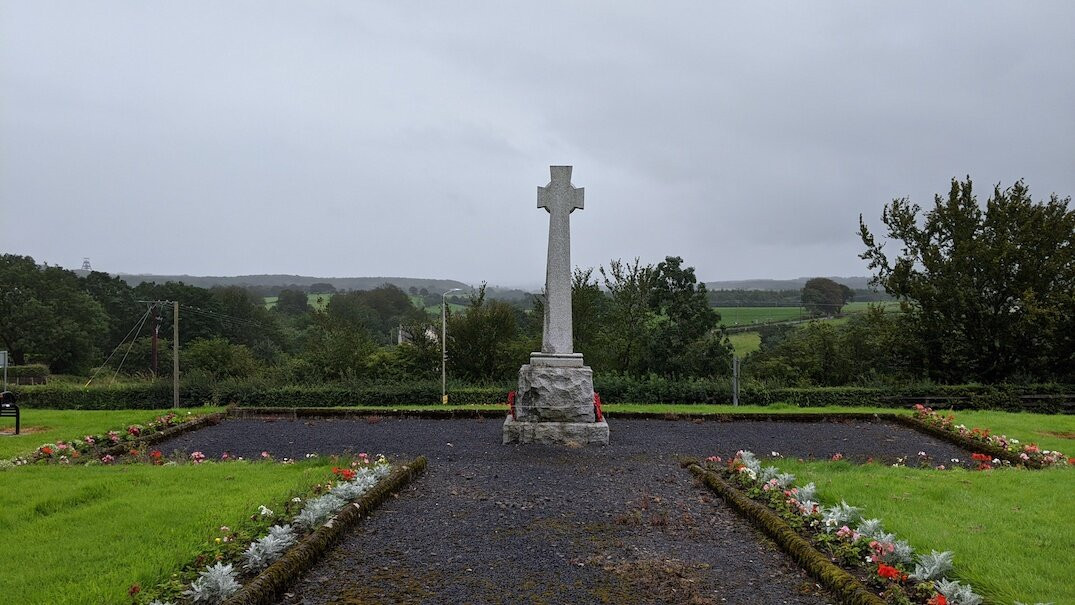 Ochiltree War Memorial景点图片