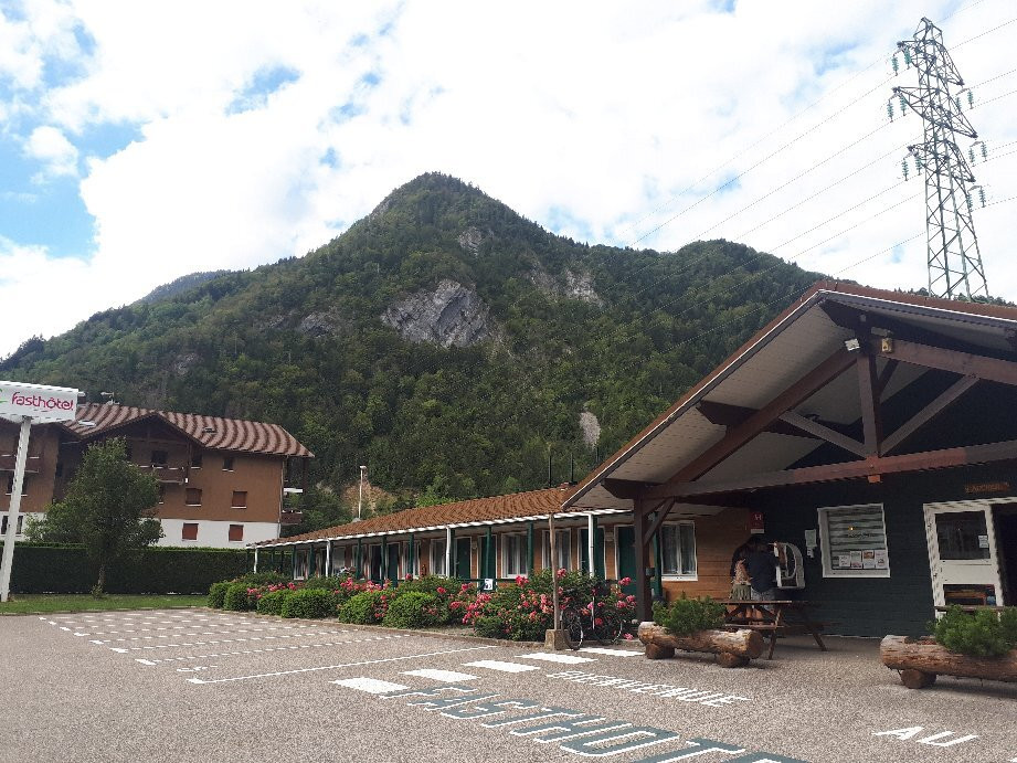 法斯特瑞莱斯通恩酒店主图