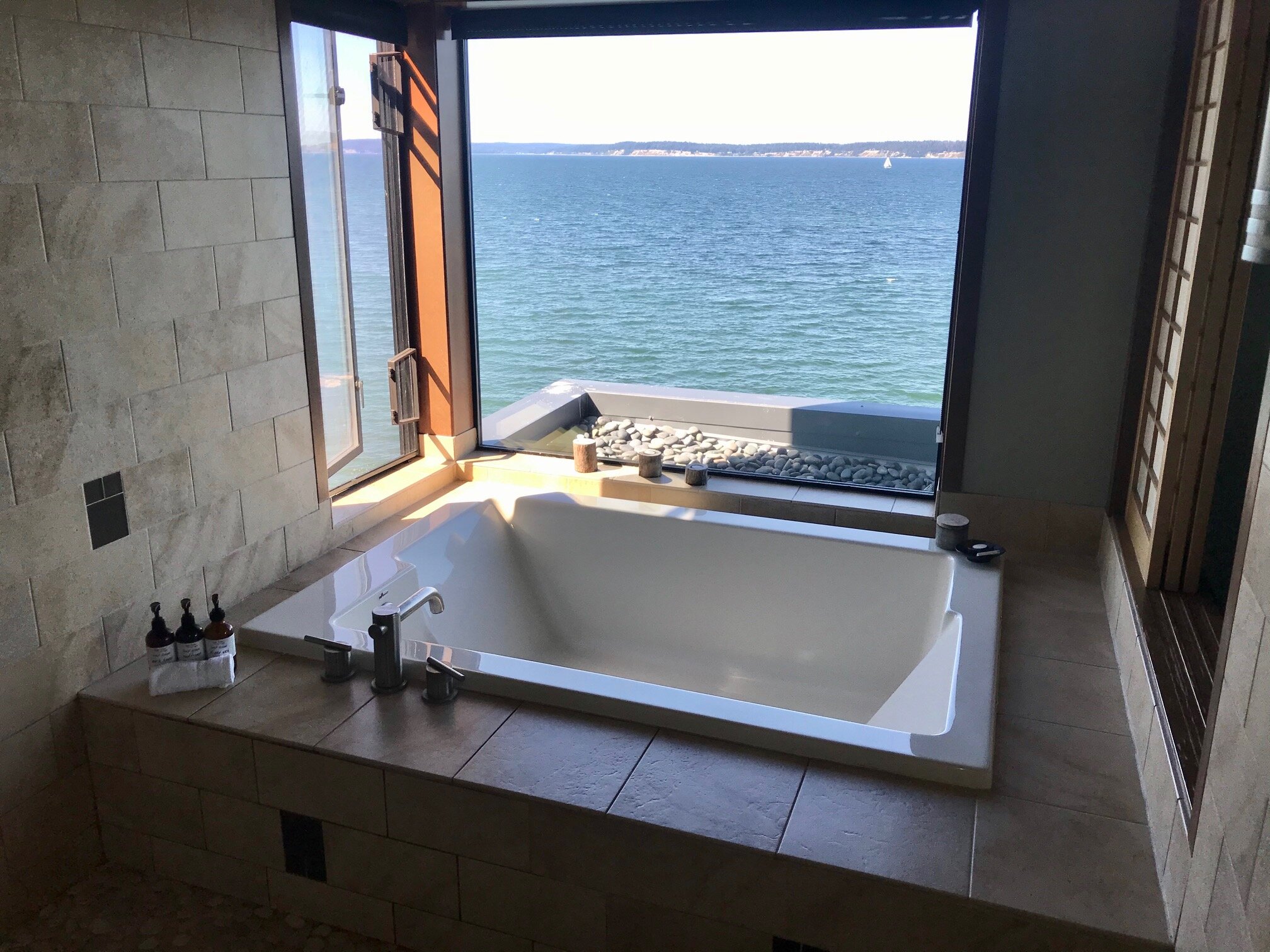 Inn at Langley-浴室