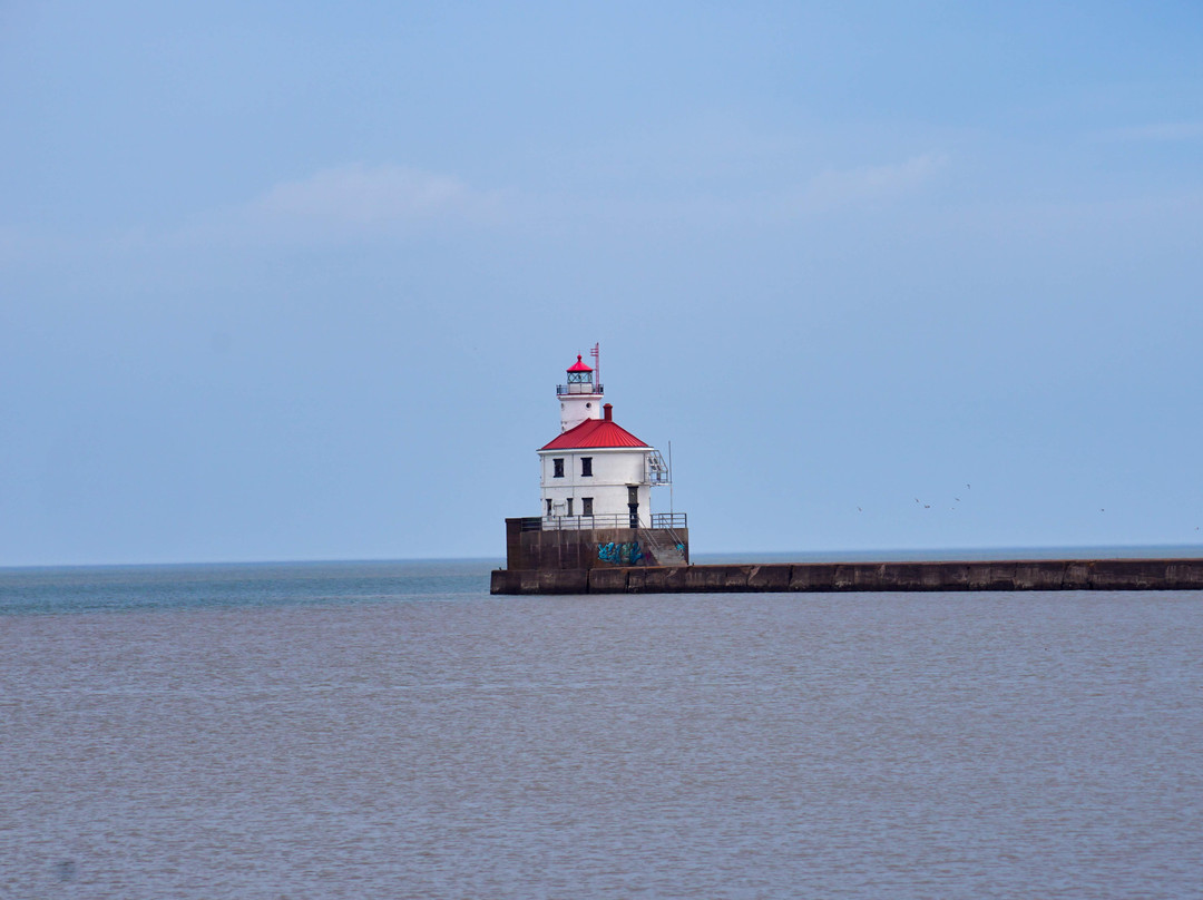 Superior Entry Lighthouse景点图片