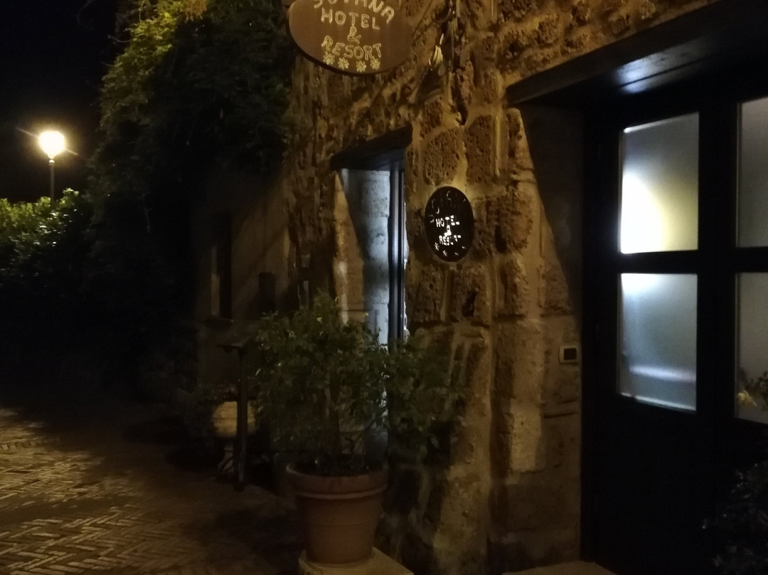 索瓦纳度假酒店主图
