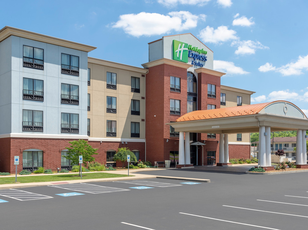 Holiday Inn Express & Suites New Philadelphia by IHG主图
