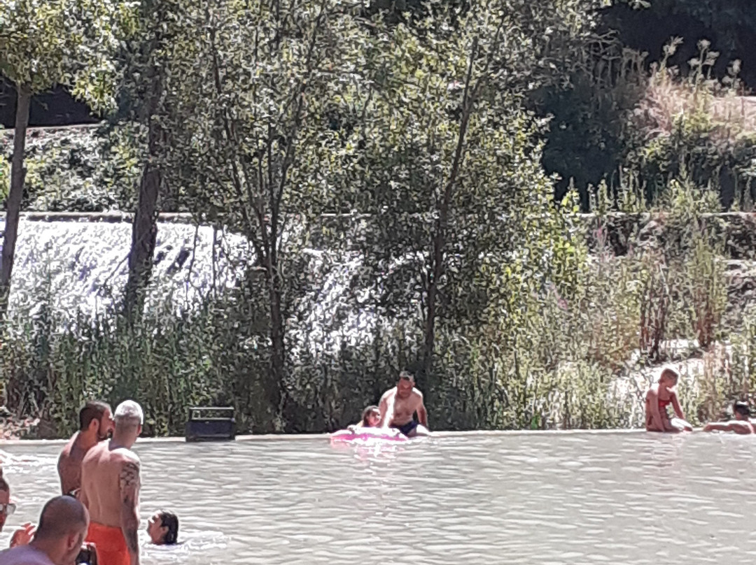 Piscinas Naturales en la Presa del Rio Jucar景点图片