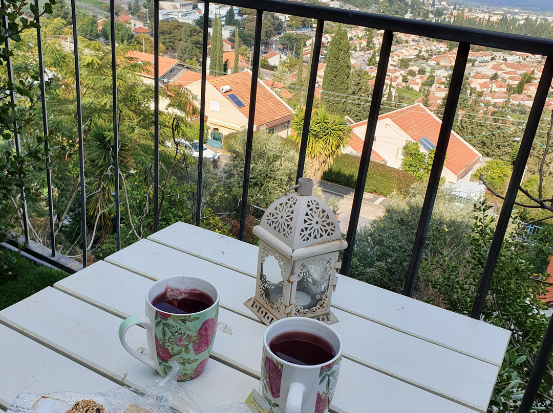 Adva - High Above All主图