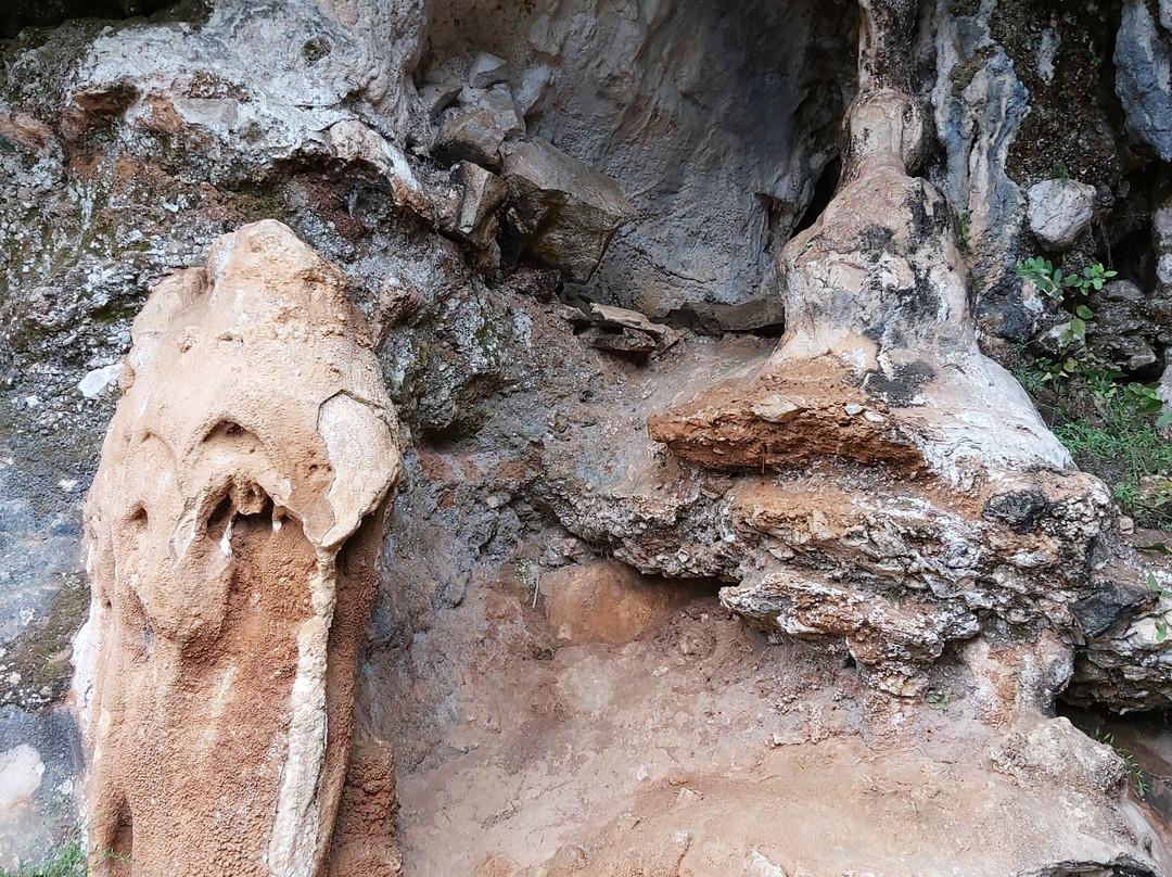 Cueva De Las Monedas-Puente Viesgo必去景点