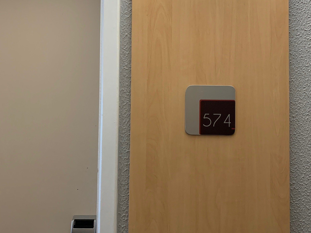 宜必思若茵维莱酒店主图