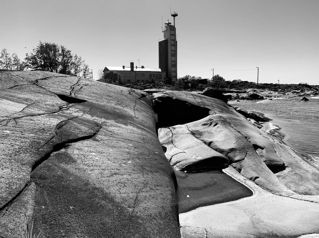 Kylmapihlaja Lighthouse Island-劳马必去景点