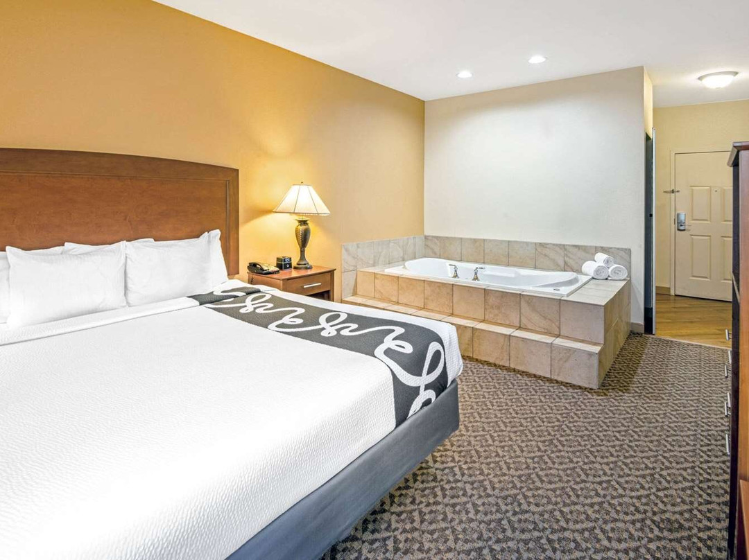 La Quinta Inn & Suites by Wyndham Lawton / Fort Sill主图