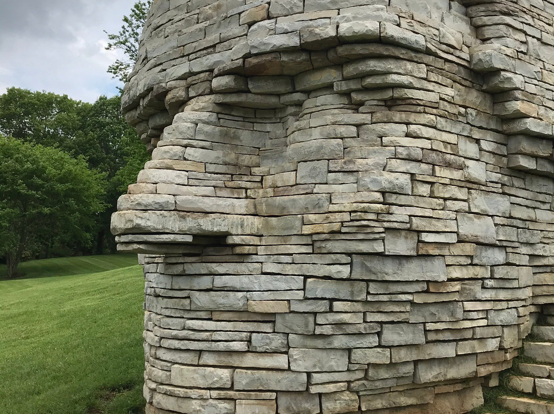 Chief Leatherlips Monument-都柏林必去景点