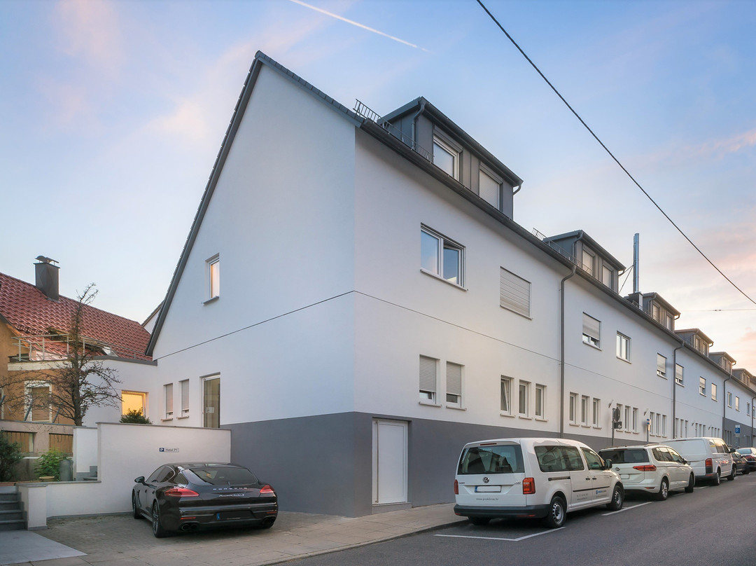 布鲁多米希尔酒店主图